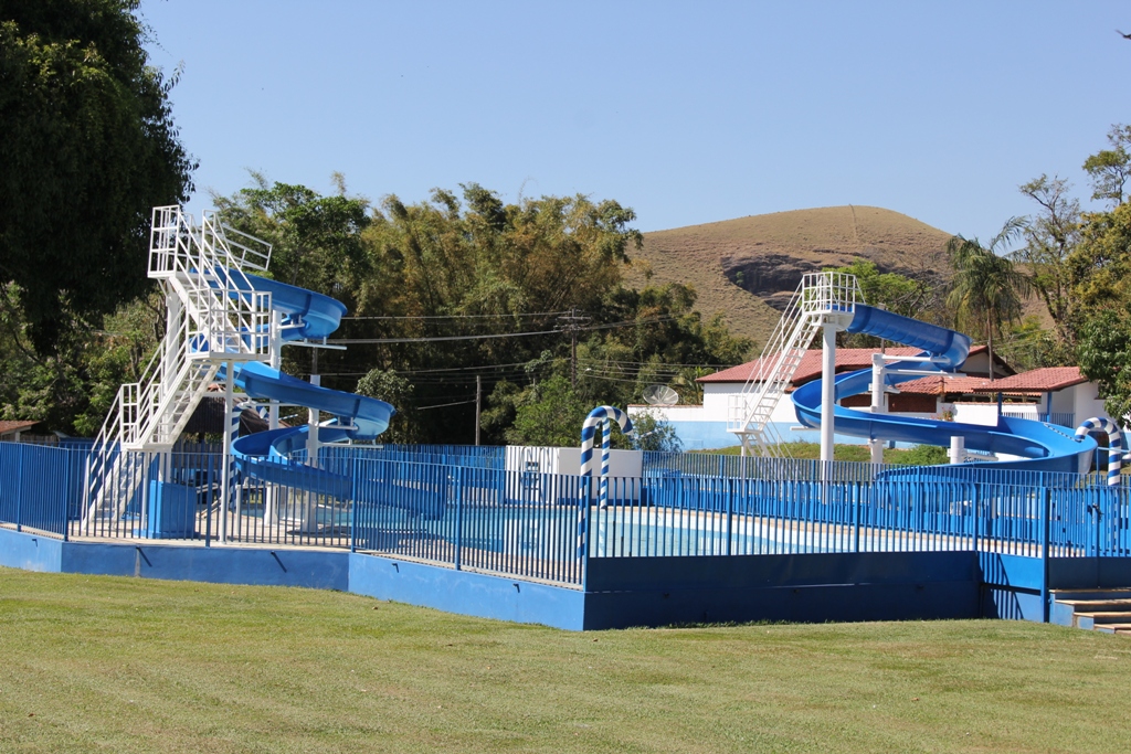 Área de piscinas do Clube de Campo